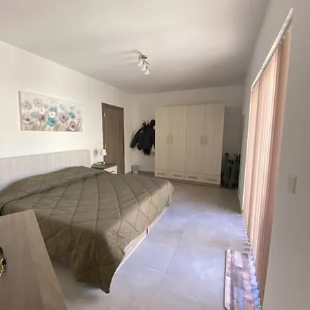 Eureka Mansions Elegant & Spacious *