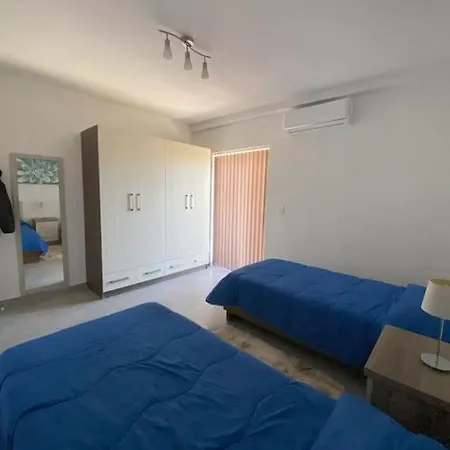 Eureka Mansions - Stylish, Spacious & Elegant *