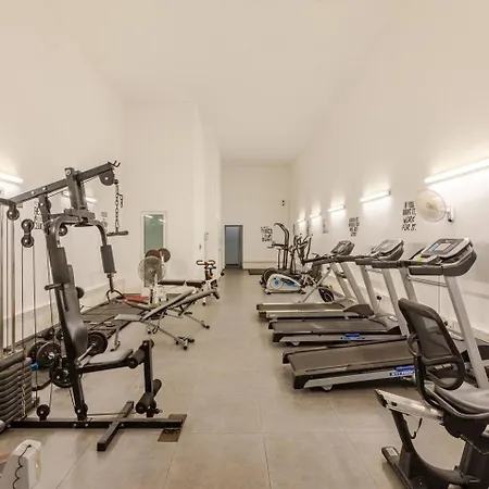 Eureka Mansions - Stylish, Spacious & Elegant 圣保罗湾城