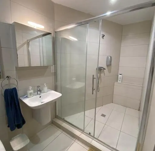 Lägenhet Eureka Mansions Elegant & Spacious