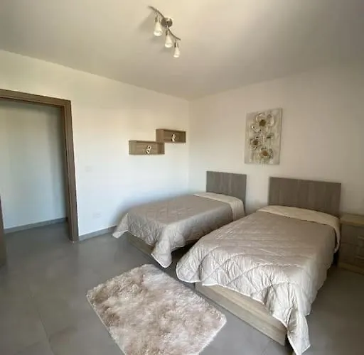 Eureka Mansions Elegant & Spacious * St. Paul's Bay