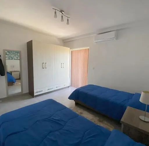 Eureka Mansions Elegant & Spacious *